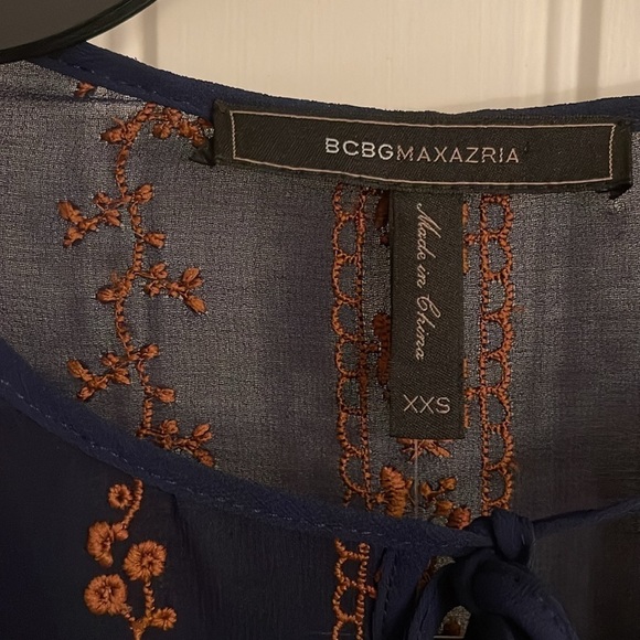 BCBG MAXAZRIA women’s XXS‎ Bell sleeve, sheer long sleeve top navy & rust color - Picture 11 of 11